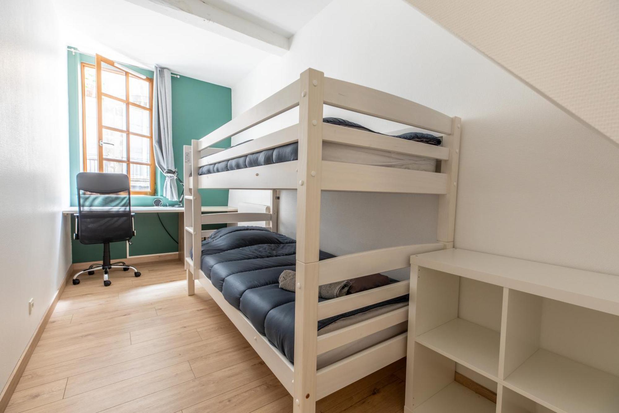 Le Double Pirou # 2 Appartements # Halte Auvergne Thiers Kültér fotó